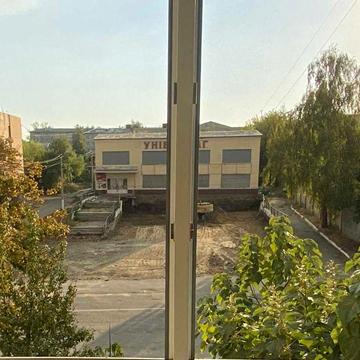 Квартира 3к автономне опалення Балаклія Серпуховський4 є гараж погріб