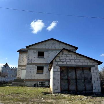 Двоповерховий будинок, Святопетрівське
