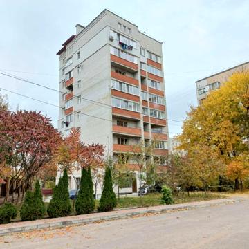 Стадникової вул., 17