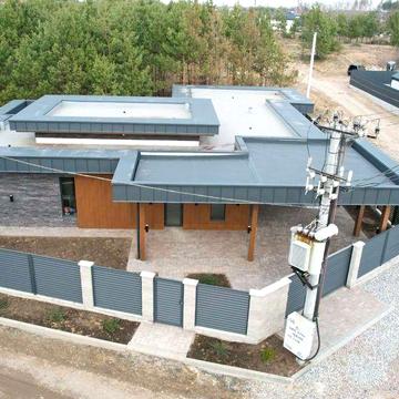 Одноповерховий будинок з молодими соснами на ділянці! Віта- Поштова !