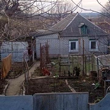 Будинок на два входи