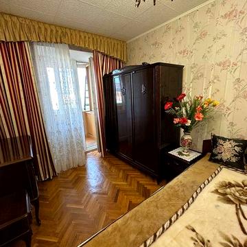 Оболонь, Володимира Івасюка 11