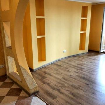Продається 3-х кімнатна квартира у м. Рава-Руська