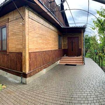 Приватний будинок