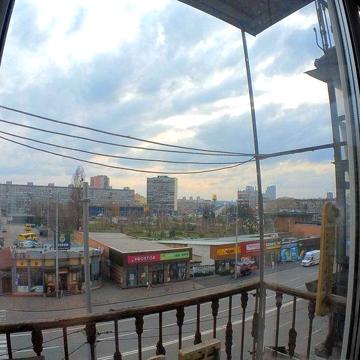 3 кімнатна квартира високі стелі