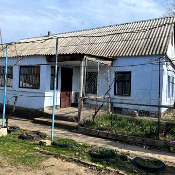 Продам охайний будинок у передмісті, с. Баловне