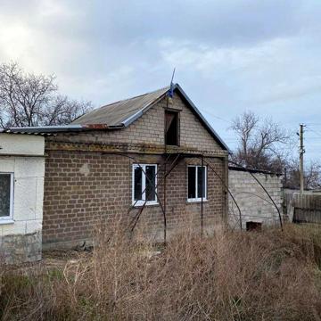 Продається просторий будинок із великою ділянкою в Дніпровське (КПК)
