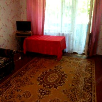 Продам 3-х кімнатну квартиру.