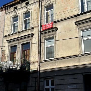 Сергія Васильківського вул., 8
