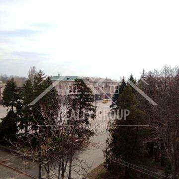 Федора Караманиць вул. (Ватутіна), 20