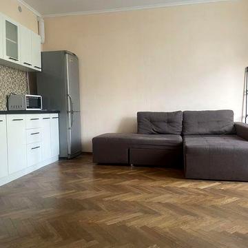 Здам в оренду однокімнатну квартиру 37 кв.м в центрі Дрогобича.