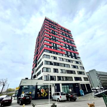 Степана Бандери вул., 1е