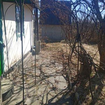 Продається дача в гарному стані. Деталі по телефону