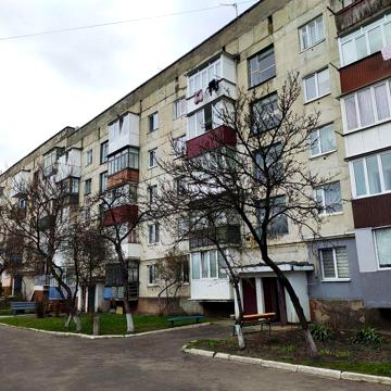 Продається квартира 3-х кімнатна 60м2, під ремонт, центр міста