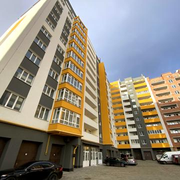 Степана Бандери вул., 32/1