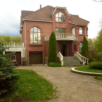 Оренда будинку для сімʼї, під офіс