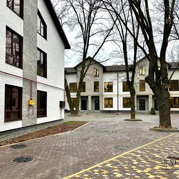 Мальовнича, 5