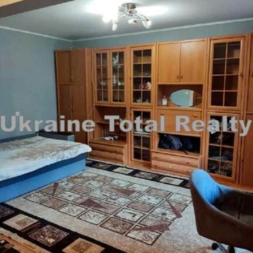 Автозаводська вул., 61