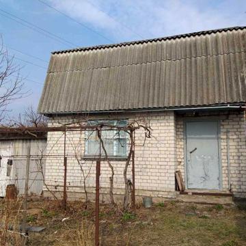 Продається дачний будинок з земельною ділянкою 12 сот.в м.Путивль