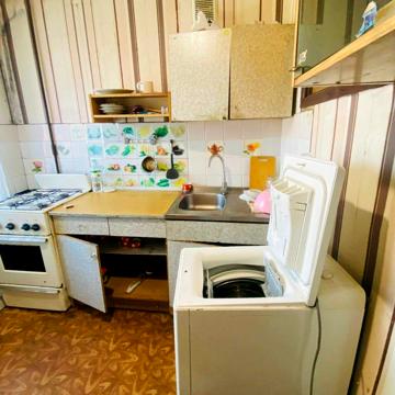 Богдана Хмельницького просп. (Героїв Сталінграда), 6