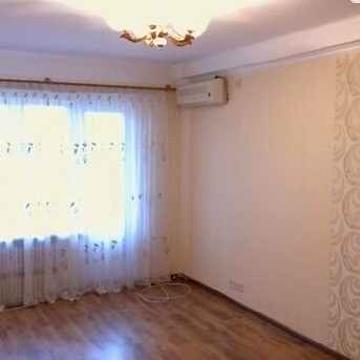 Продається 1-о кімнатна квартира вул. УКРАЇНСЬКА 4/9