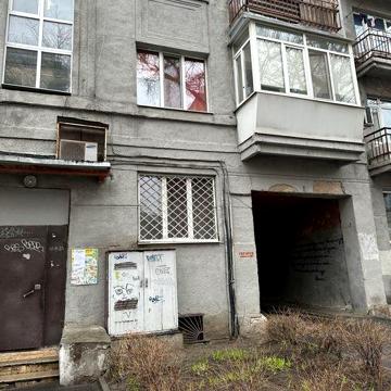 Продается офис в жилом доме ул. Алческих, центр, м. Университет