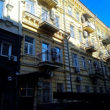 Рогнідинська вул., 1/13