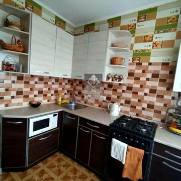 Магістральна вул., 72
