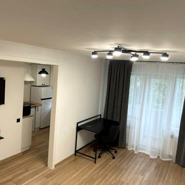 Продам 2-х ком. Квартиру на 97 квартале (Герое Ато 36)