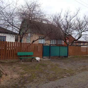 Продаж будинку м Радомишль