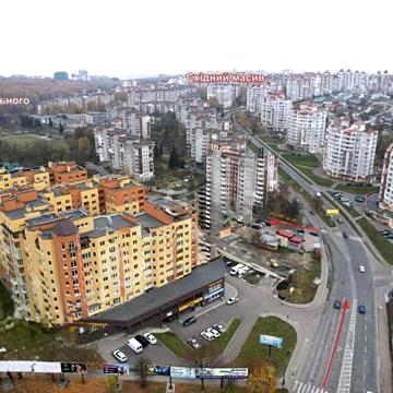 Коновальця вул., 22