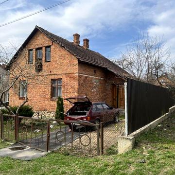 Продається приватний будинок