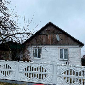 Будинок в селі Хролин