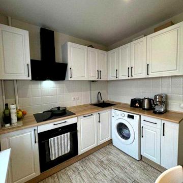 Продам 3-к квартиру, Шевченковский район