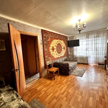 Довженка, 83