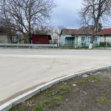 Продається будинок в Сокирянах біля базару