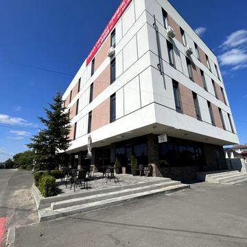 Промислова вул., 2