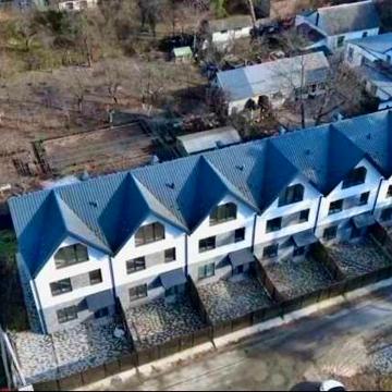 Продам свій таун-хаус, можна під Сертифікат