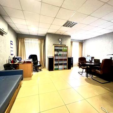 Продаж будинку р-н Новомиколаівки під бізнес