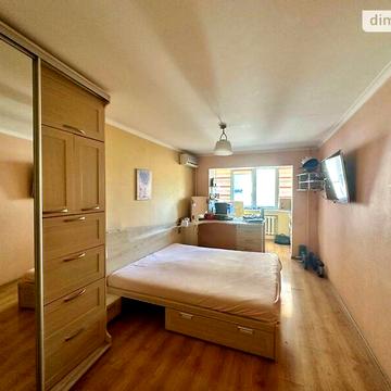 Продаж 3к Квартира Мандриківська вулиця