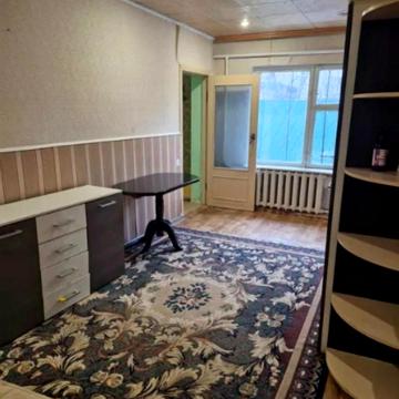 Головківська вул., 32