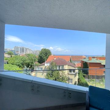 Валерія Самофалова вул. (Каманіна), 20