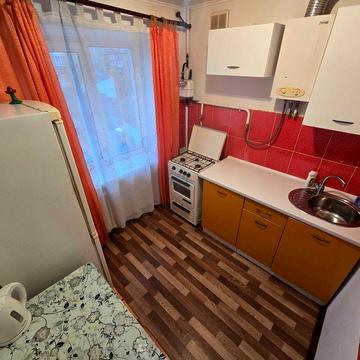 Здається 1-кварт по вул. Гер. Нацгвардії в р-ні Замостя, читайте опис