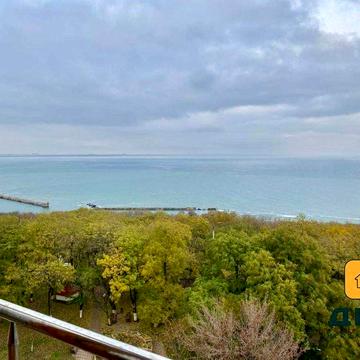 Пентхаус с террасой и прямым видом на море Французский бульвар Дунаева