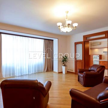 Паторжинського вул., 14