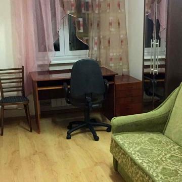 Дегтярівська вул., 28