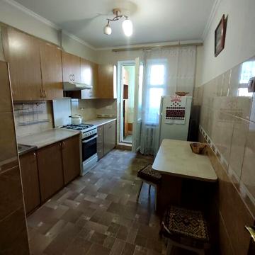 Довгострокова оренда 3к Квартира Мельника Андрія вулиця