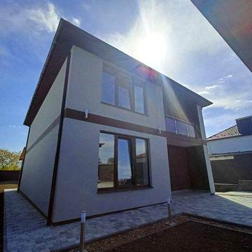 Продаж 2 поверхового будинку з ділянкою на 7,5 соток, 160 кв. м