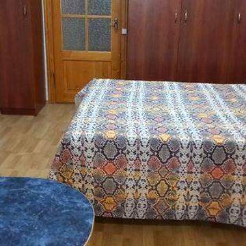 Від Власника,трьохкімнатна квартира Героїв Крут поруч з Водограєм.