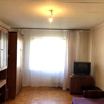 Продається 2-кімнатна квартира по вул.Закревського,5